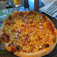Beyond meat pizza with vegan cheese at Pizza Mann in Innsbruck