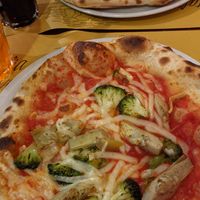 Brocolli & artichoke pizza at Zerostress Pizza - Kreuzberg in Berlin