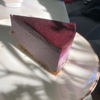 Cheesecake de arándanos  at Let it V - plant based in Buenos Aires