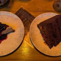 Cheesecake and lava cake (super small portions) at Let it V - plant based in Buenos Aires