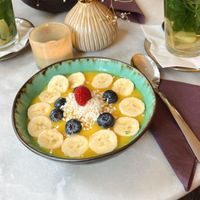 Mango Bowl (vegan) at Holy Nosh Deli in Kassel