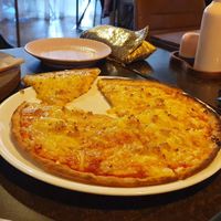 Cheese Pizza at The Metz in Launceston