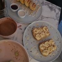 Tofu cheesecakes + peanut butter and banana toasts at Veg Harmony in Minsk