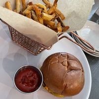 Kids burger   at Kale My Name in Chicago