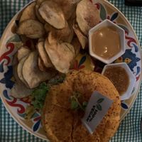 Hawaii Burger with Beyond Meat at Dulcinea Café Vintage in Cali