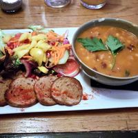 Chili sin carne from Cap Verde, mango salad and garlic bread at L'Embuscade in Paris
