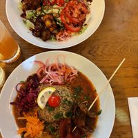 Salad (top) and curry (bottom)  at L'Embuscade in Paris