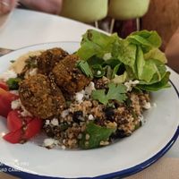 Assiette libanaise at The Robin Room in Amiens