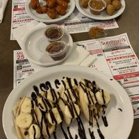   at Queens Coach in Niagara Falls