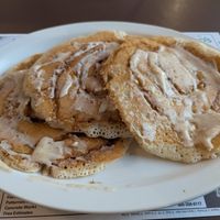 Cinnamon bun pancakes at Queens Coach in Niagara Falls