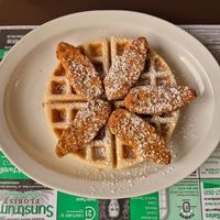 Chickn Waffles at Queens Coach in Niagara Falls