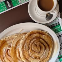 Cinnamon Bun Pancakes at Queens Coach in Niagara Falls