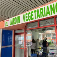 Avenida veneto at El Jardin Vegetariano in Panama City