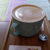 Dirty Chai latte at Heart-Garden Waffles & Coffee in Amsterdam