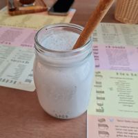 Elsa smoothie at Heart-Garden Waffles & Coffee in Amsterdam