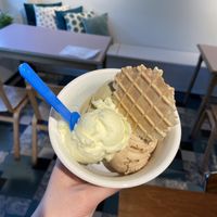 Pineapple/basil, pistachio, hazelnut  at IceLab NiceCream Creations in Antwerpen