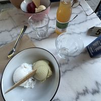 The bowl below is pistacchio & stracciatella. The bowl above is ‘stroopwafel’ & forets fruits  at IceLab NiceCream Creations in Antwerpen