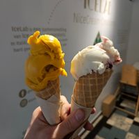 Mango and cheesecake at IceLab NiceCream Creations in Antwerpen