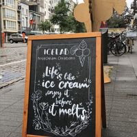 👌🏼 at IceLab NiceCream Creations in Antwerpen