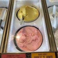  at Toto Ice Cream & Coffee in Madrid