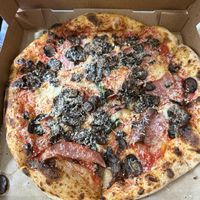 Mushroom and ham pizza😄 at Dr Drooly in Munich