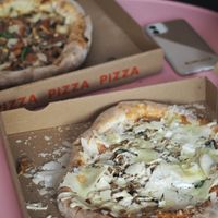 The Magic Mushroom Pizza with extra vegan Parmesan at Dr Drooly in Munich