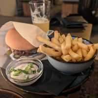 "cheese" burger at Majornas Bryggeri in Gothenburg