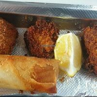 Vegan cauliflower bites and spring roll at Hunky Dory in Highett