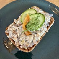 Brot mit Pilzsalat  at Kringel in Tallinn