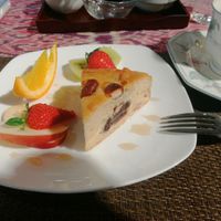 Cake set at WanoWa Cafe in Osaka