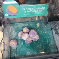 Frozen Mochi - 1 vegan flavour: mango/passionfruit at Dun Yong  in Amsterdam