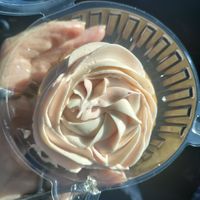 Raspberry cupcake at La Espiga De Oro in Salida