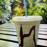 Mint chip shakee  at Peace Pies in San Diego