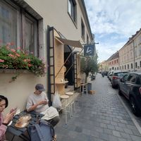  at 4minutes Cafe in Budapest