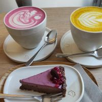 Beetroot latte, turmeric latte, and pomegranate cake at 4minutes Cafe in Budapest