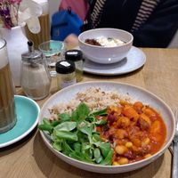 Sehr leckerer Kaffee, Kuchen und Essen  at Goodies Berlin - Warschauer in Berlin