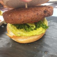 Burger at Byblos Kolgrill in Graenna