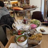 Etagere for two   at Trivitys in Berlin