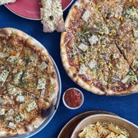 Vegan pizzas, vegan pizza sticks, nachos at Chillig Dornach in Linz