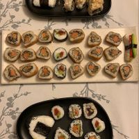 Hot roll/ avocado roll/ onigiri/ boniato roll/ mediterraneo roll/ nigiri at Somos Veg Sushi  in Rosario