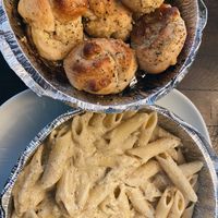 Penne Alfredo and garlic knots 😍😍  at Ruffino's Italian Kitchen & Pizzeria in Zionsville