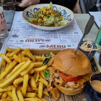 Pulled Jackfruit Burger und Thai Curry at Restaurant Aal Eechternoach in Echternach