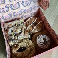 Zimtschnecke und Donuts   at Brammibal's Donuts - Friedrichshain in Berlin