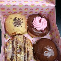 Passionsfrucht / Schoko mit Himbeercreme / Banane / Schoko mit Vanillepudding at Brammibal's Donuts - Friedrichshain in Berlin