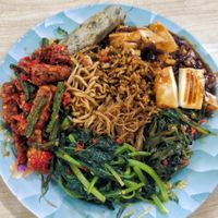 This cost rupiah21,000 (Singapore dollar $2 only) at Ariya Maitreya Restaurant 彌勒佛素食館 in Batam