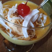 Mangoeis mit Kokos at Maison Viet in Leipzig