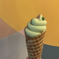 Matcha-chocolate twist   at Iconoglace in Montreal