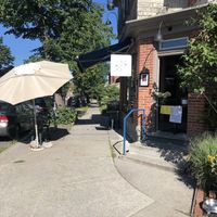 Café and patio at Union Street Kitchen Cafe in Ottawa