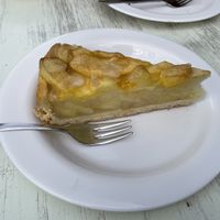 Apple pie at Mikė ir Vanilė in Juodkrante