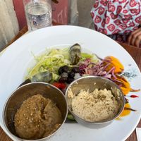 Gemischter Salat und extra dips (Hummus, Auberginen)  at Ibras in Dresden